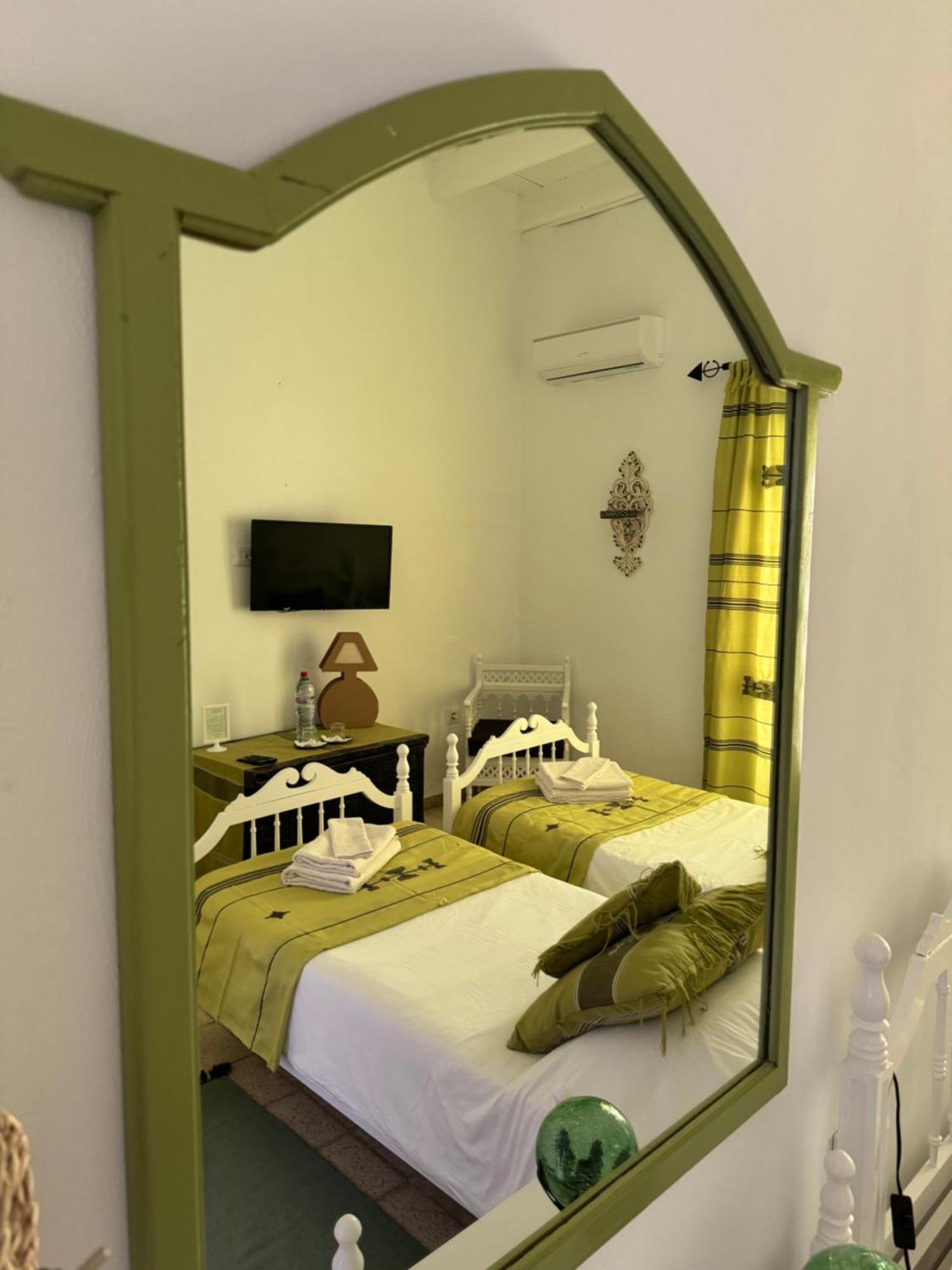 Dar Lola Bed and Breakfast Houmt Souk  Exteriör bild